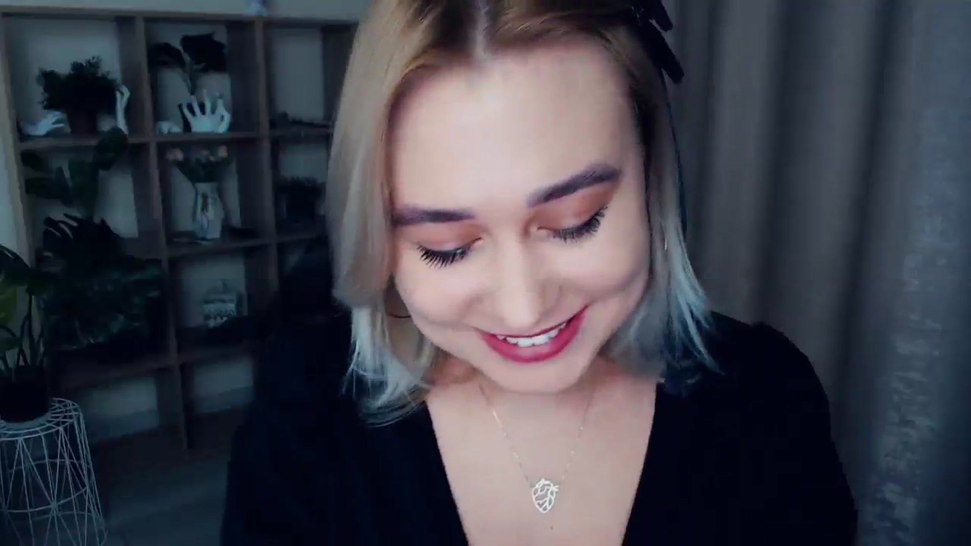 Gallery image thumbnail from Kukla_kolduna's myfreecams stream on, 12/26/2024, 15:00 image 15 of 20