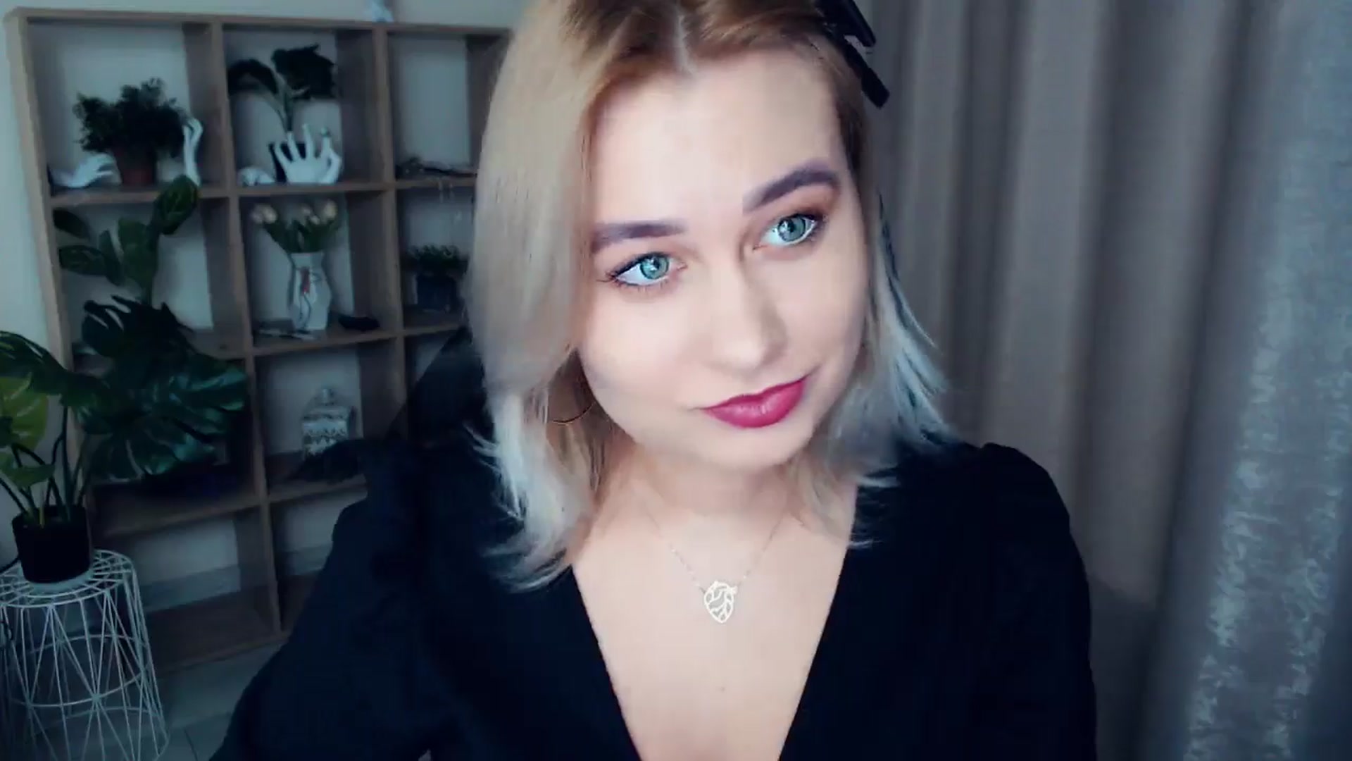 Gallery image thumbnail from Kukla_kolduna's myfreecams stream on, 12/26/2024, 15:00 image 2 of 20