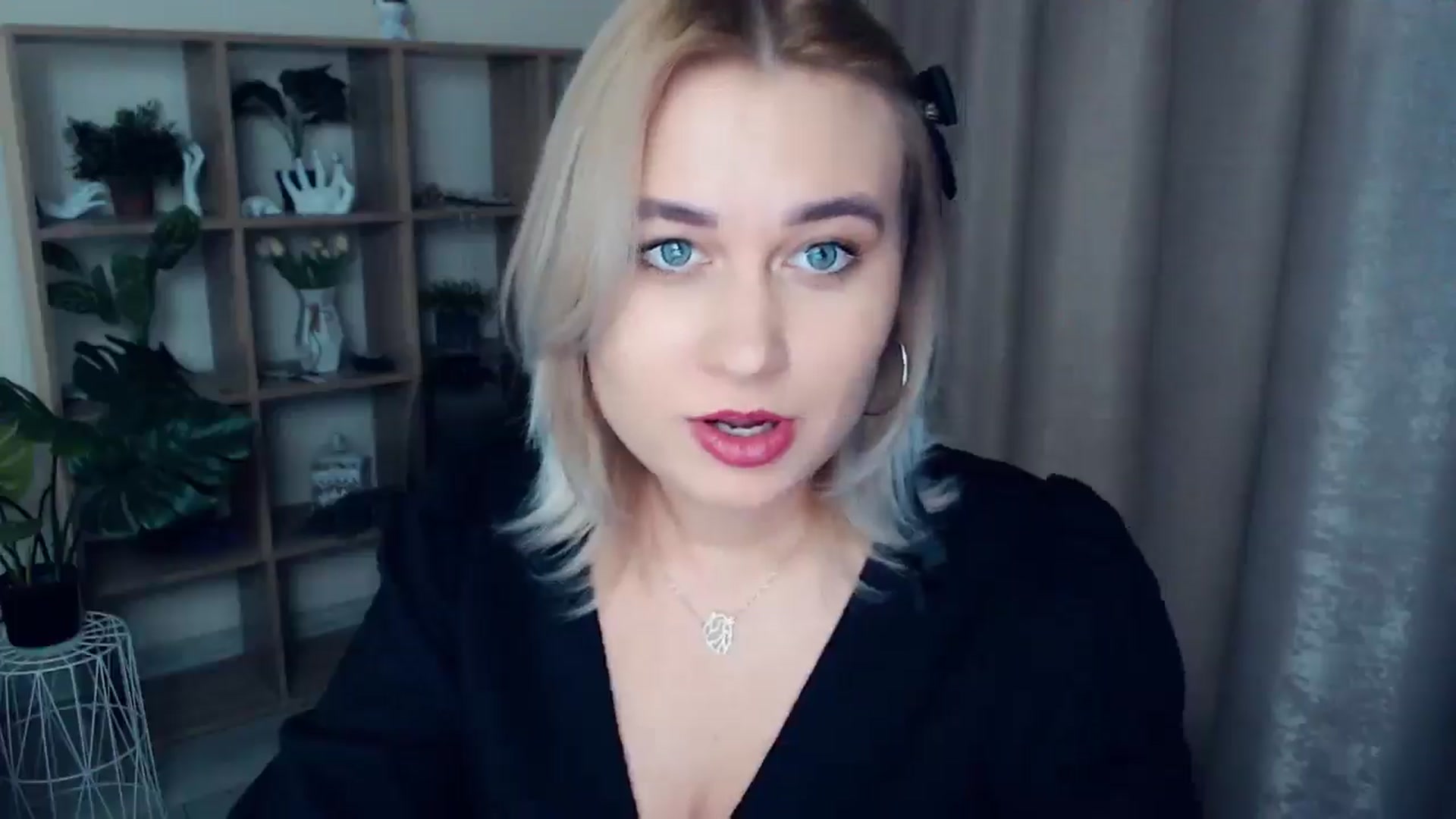 Gallery image thumbnail from Kukla_kolduna's myfreecams stream on, 12/26/2024, 17:44 image 18 of 20