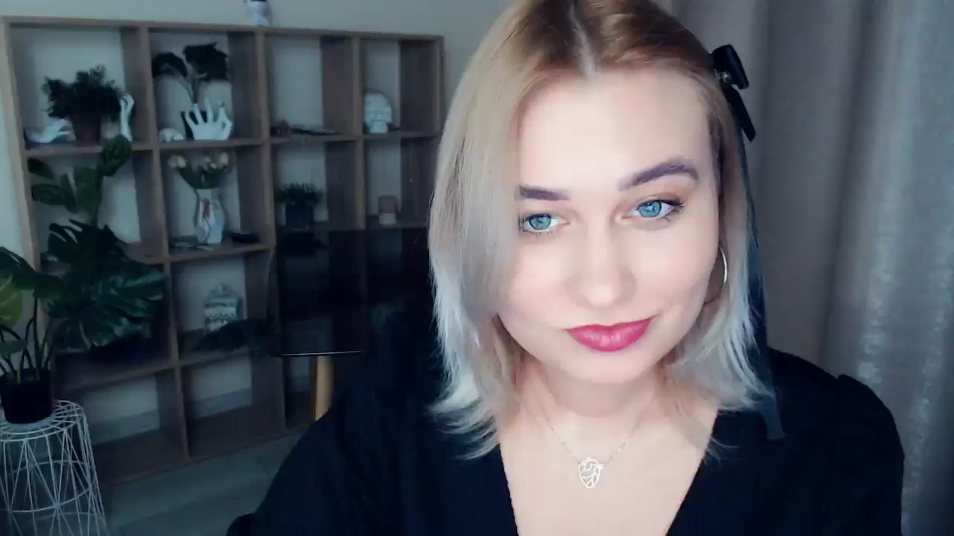 Gallery image thumbnail from Kukla_kolduna's myfreecams stream on, 12/26/2024, 17:44 image 6 of 20