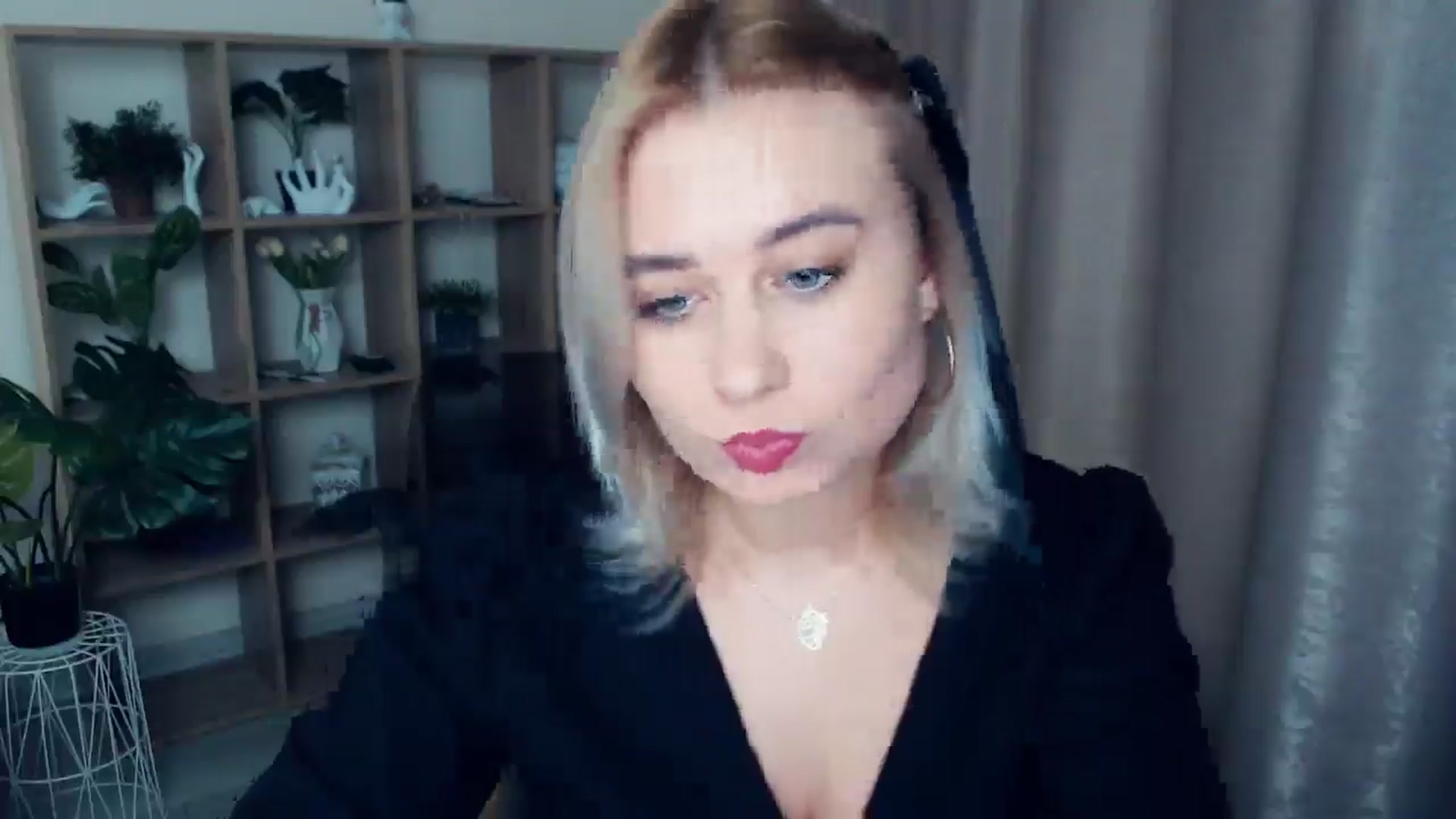 Gallery image thumbnail from Kukla_kolduna's myfreecams stream on, 12/26/2024, 17:44 image 9 of 20