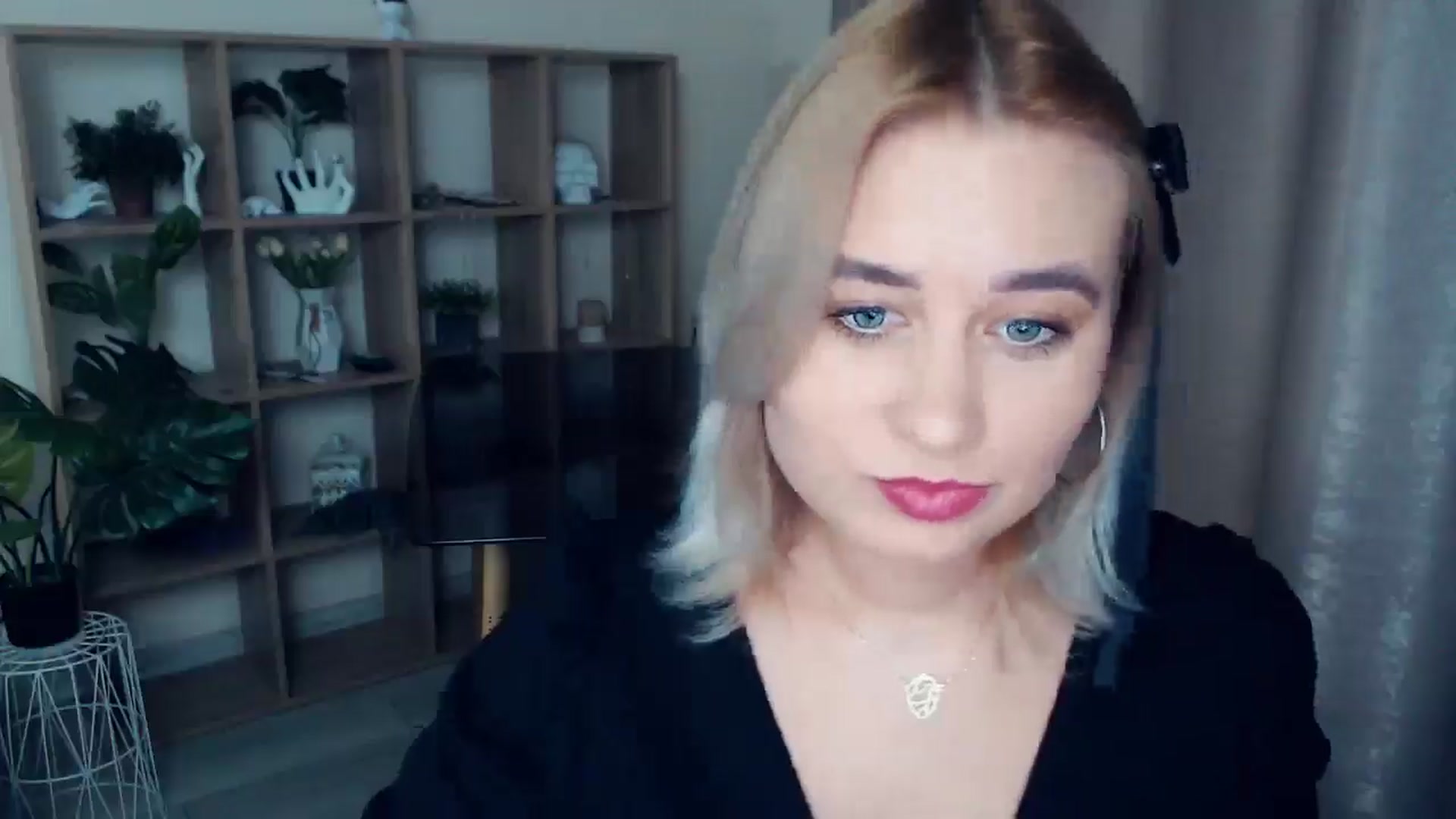 Gallery image thumbnail from Kukla_kolduna's myfreecams stream on, 12/26/2024, 17:44 image 4 of 20