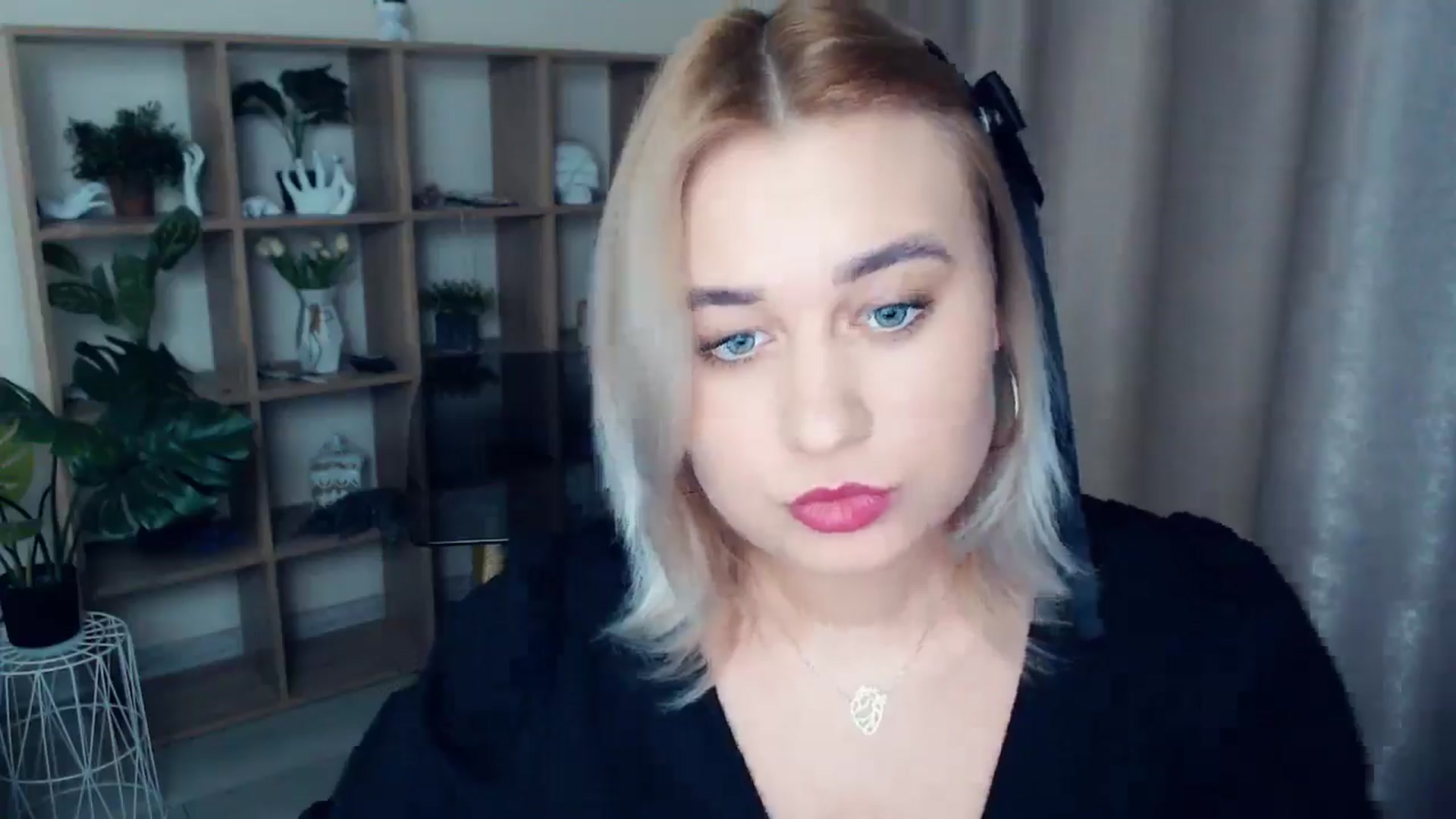 Gallery image thumbnail from Kukla_kolduna's myfreecams stream on, 12/26/2024, 17:44 image 8 of 20