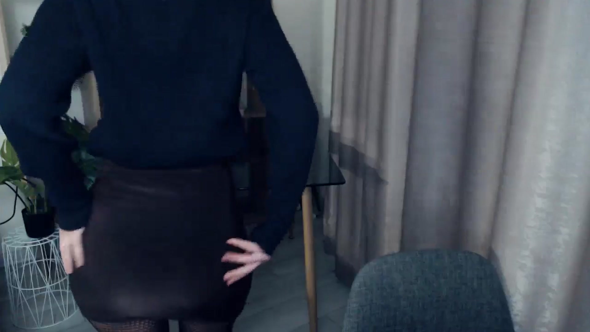 Gallery image thumbnail from Kukla_kolduna's myfreecams stream on, 12/27/2024, 16:23 image 12 of 20