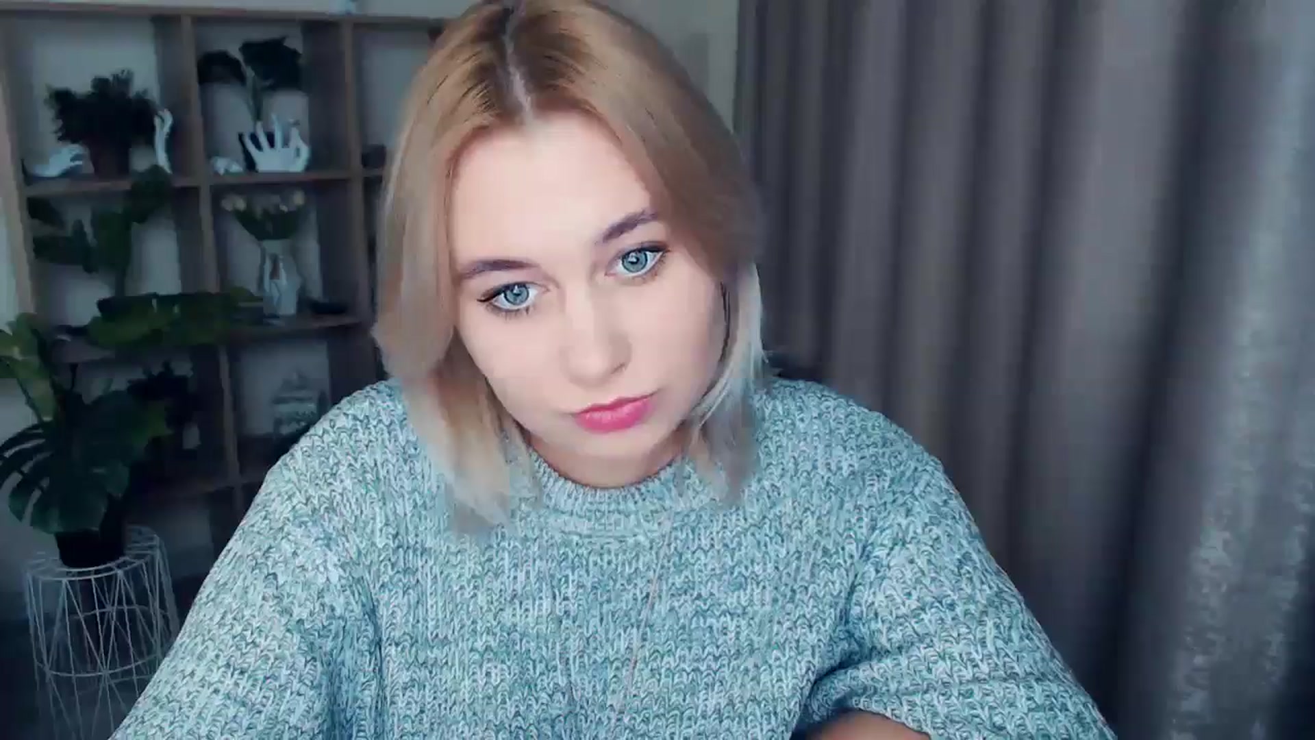 Gallery image thumbnail from Kukla_kolduna's myfreecams stream on, 12/28/2024, 15:40 image 11 of 20