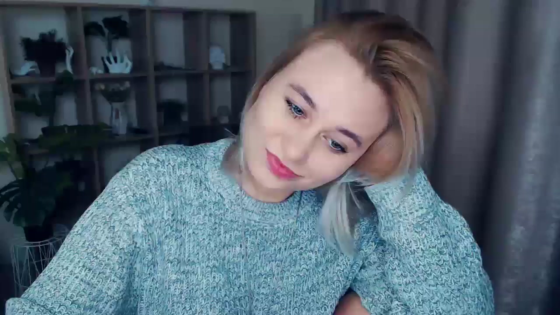 Gallery image thumbnail from Kukla_kolduna's myfreecams stream on, 12/28/2024, 15:40 image 12 of 20