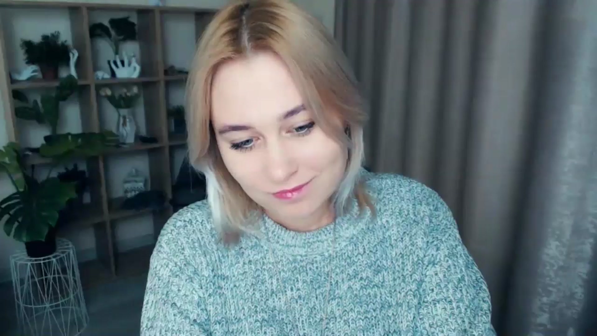 Gallery image thumbnail from Kukla_kolduna's myfreecams stream on, 12/28/2024, 15:40 image 4 of 20