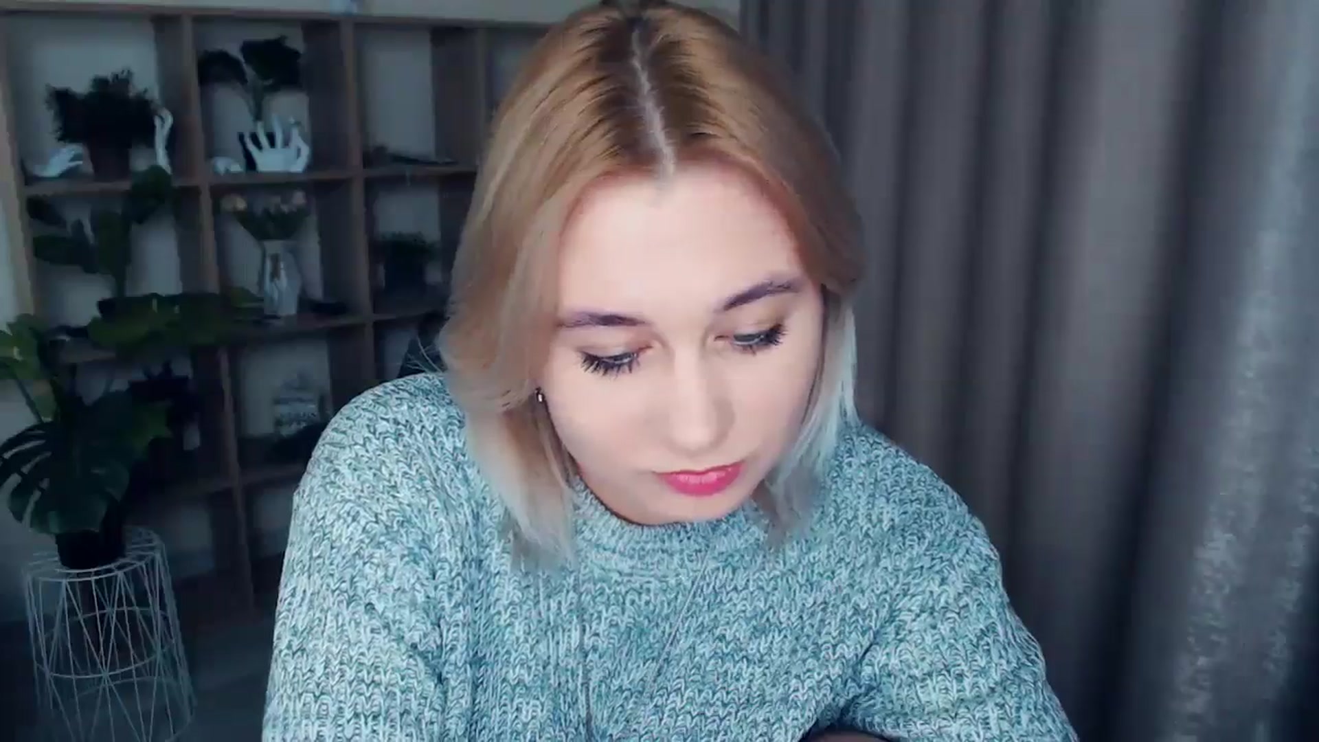 Gallery image thumbnail from Kukla_kolduna's myfreecams stream on, 12/28/2024, 15:40 image 9 of 20