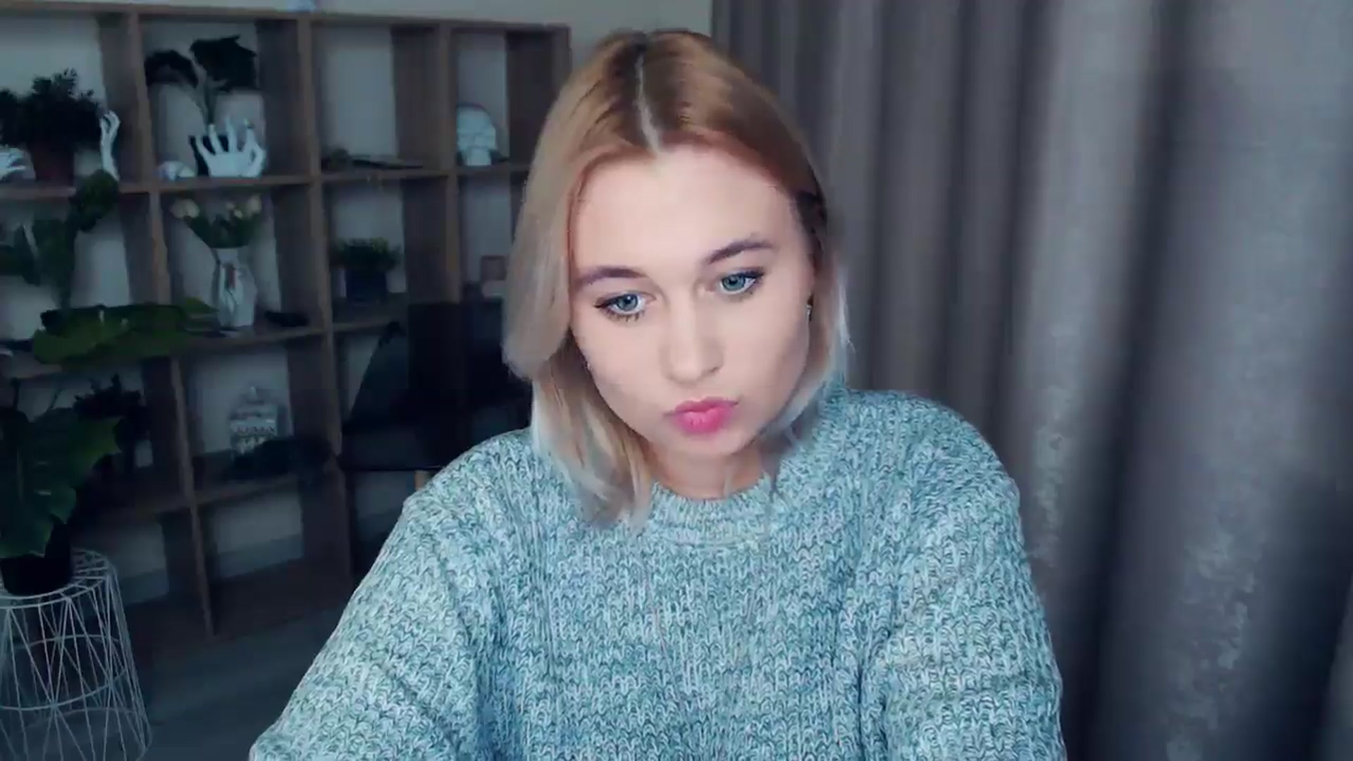 Gallery image thumbnail from Kukla_kolduna's myfreecams stream on, 12/28/2024, 17:22 image 16 of 20