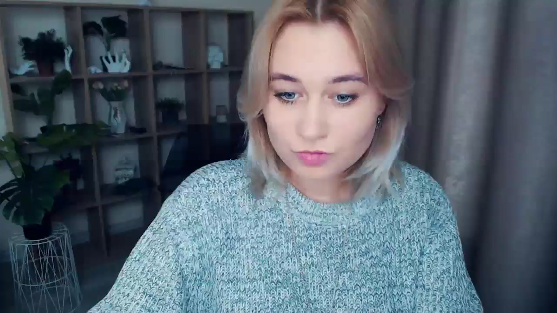 Gallery image thumbnail from Kukla_kolduna's myfreecams stream on, 12/28/2024, 17:22 image 10 of 20