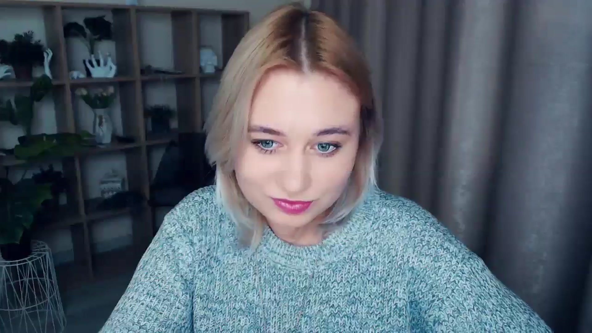Gallery image thumbnail from Kukla_kolduna's myfreecams stream on, 12/28/2024, 17:22 image 17 of 20