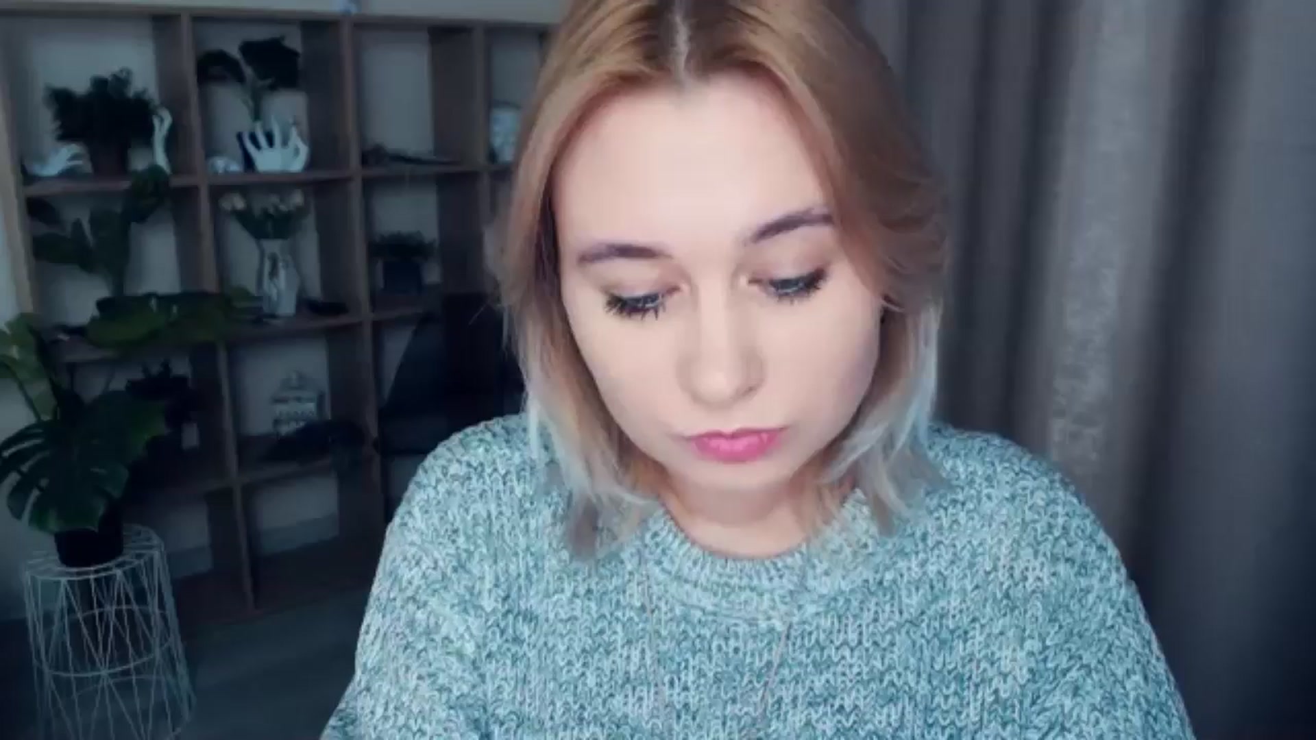 Gallery image thumbnail from Kukla_kolduna's myfreecams stream on, 12/28/2024, 17:22 image 1 of 20