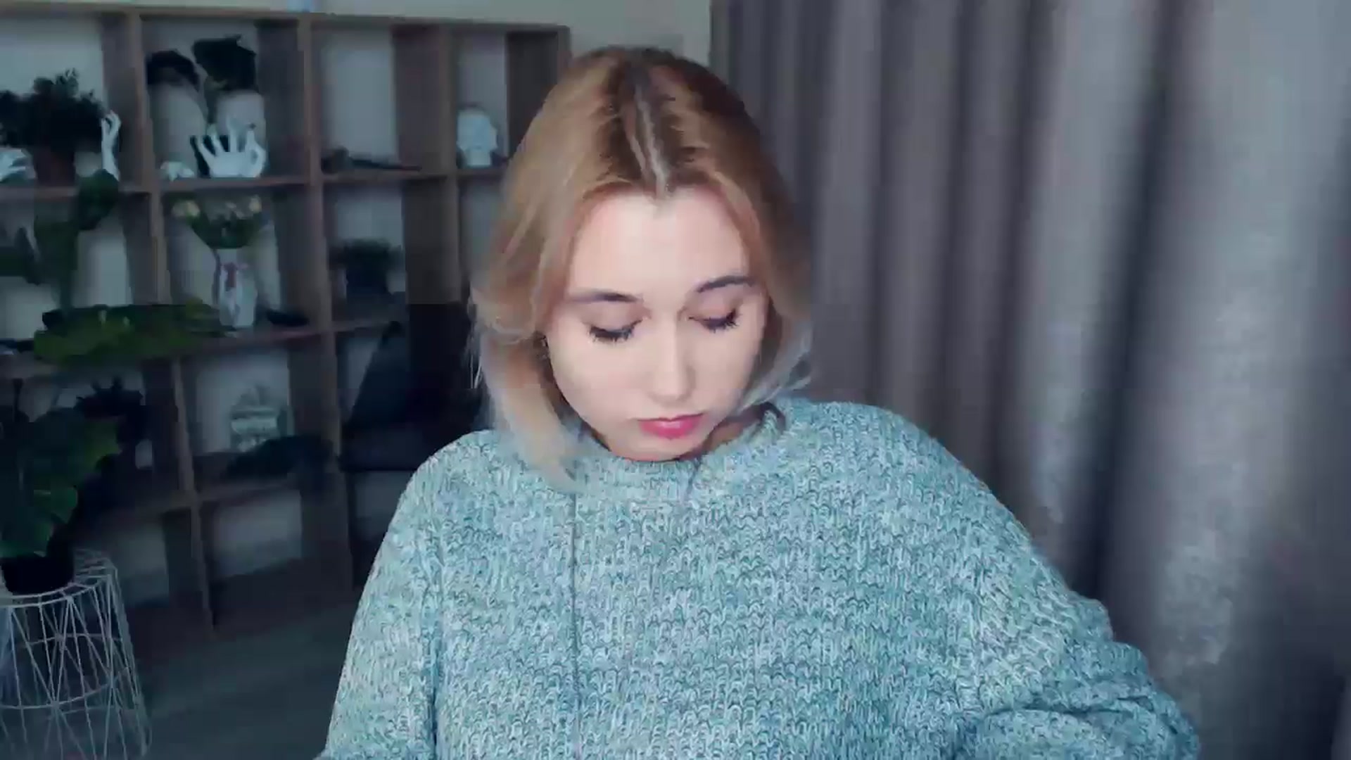 Gallery image thumbnail from Kukla_kolduna's myfreecams stream on, 12/28/2024, 18:37 image 12 of 20