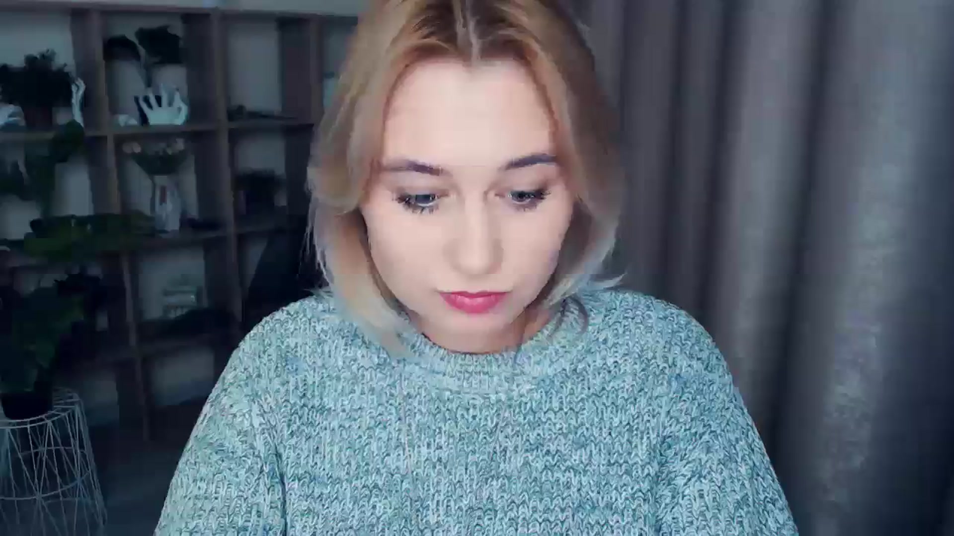 Gallery image thumbnail from Kukla_kolduna's myfreecams stream on, 12/28/2024, 18:37 image 17 of 20