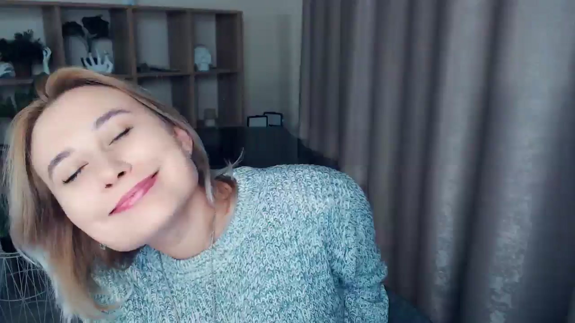 Gallery image thumbnail from Kukla_kolduna's myfreecams stream on, 12/28/2024, 18:37 image 8 of 20