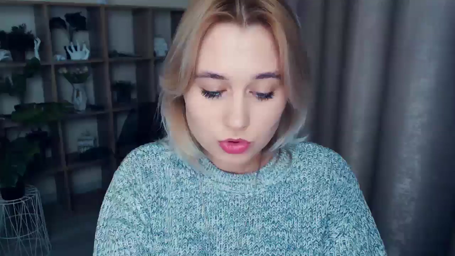 Gallery image thumbnail from Kukla_kolduna's myfreecams stream on, 12/28/2024, 18:37 image 18 of 20
