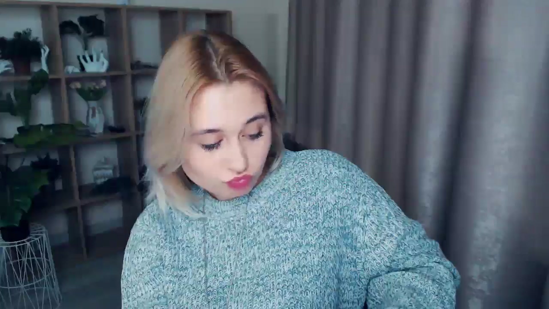 Gallery image thumbnail from Kukla_kolduna's myfreecams stream on, 12/28/2024, 18:37 image 9 of 20