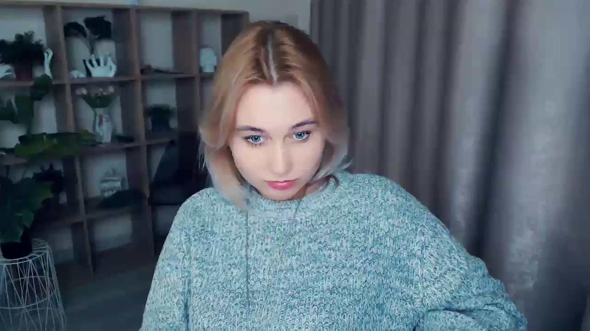 Gallery image thumbnail from Kukla_kolduna's myfreecams stream on, 12/28/2024, 18:37 image 13 of 20