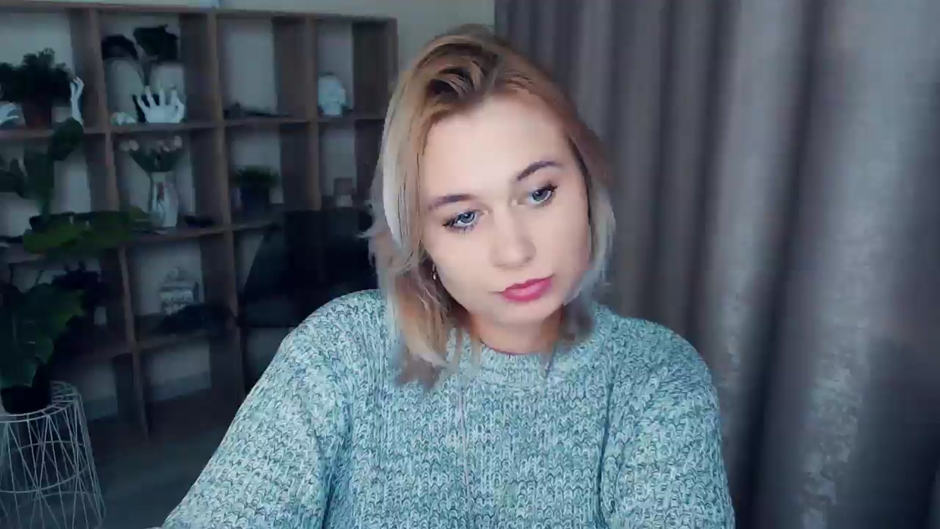 Gallery image thumbnail from Kukla_kolduna's myfreecams stream on, 12/28/2024, 18:37 image 3 of 20