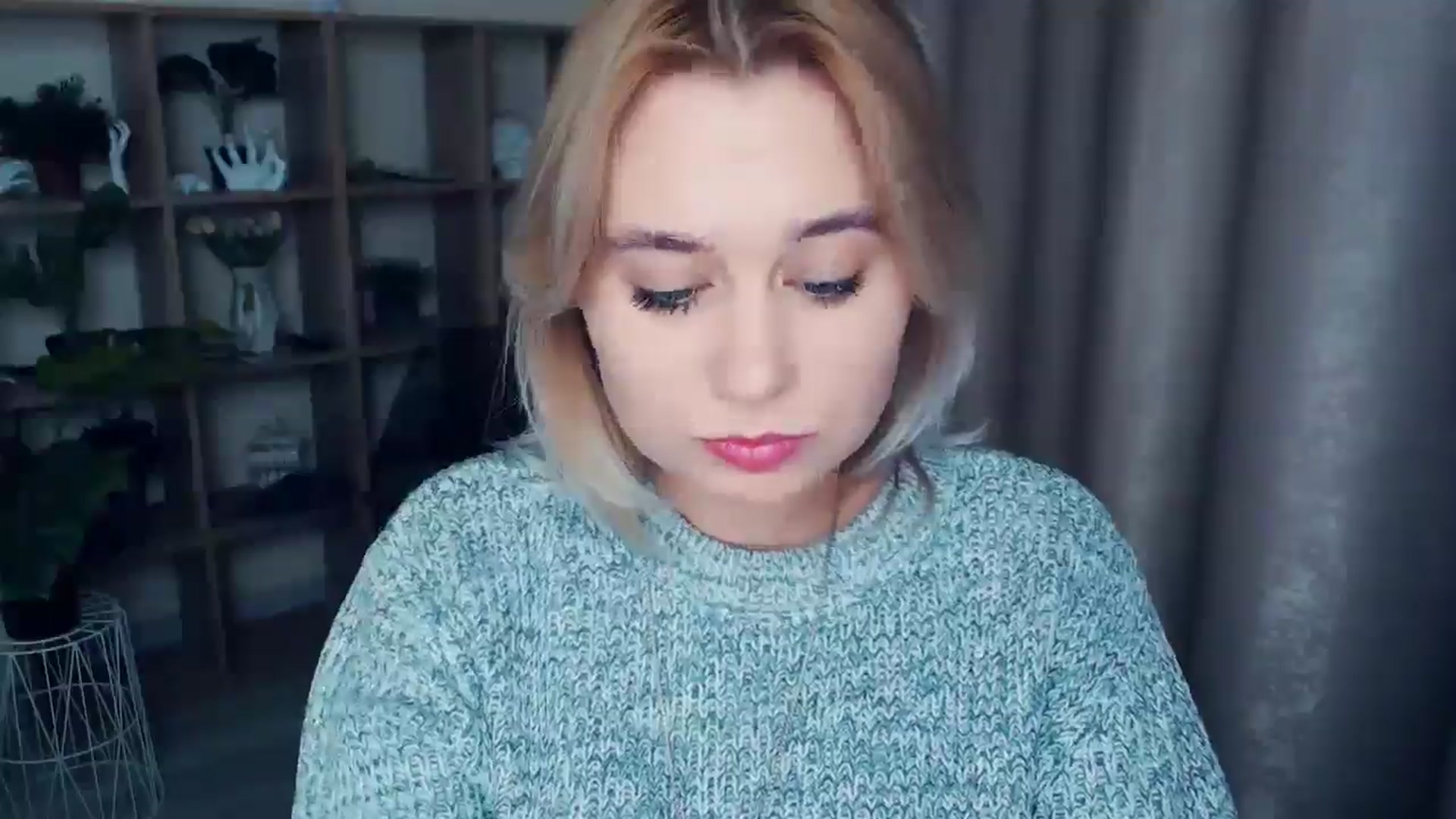 Gallery image thumbnail from Kukla_kolduna's myfreecams stream on, 12/28/2024, 18:37 image 16 of 20