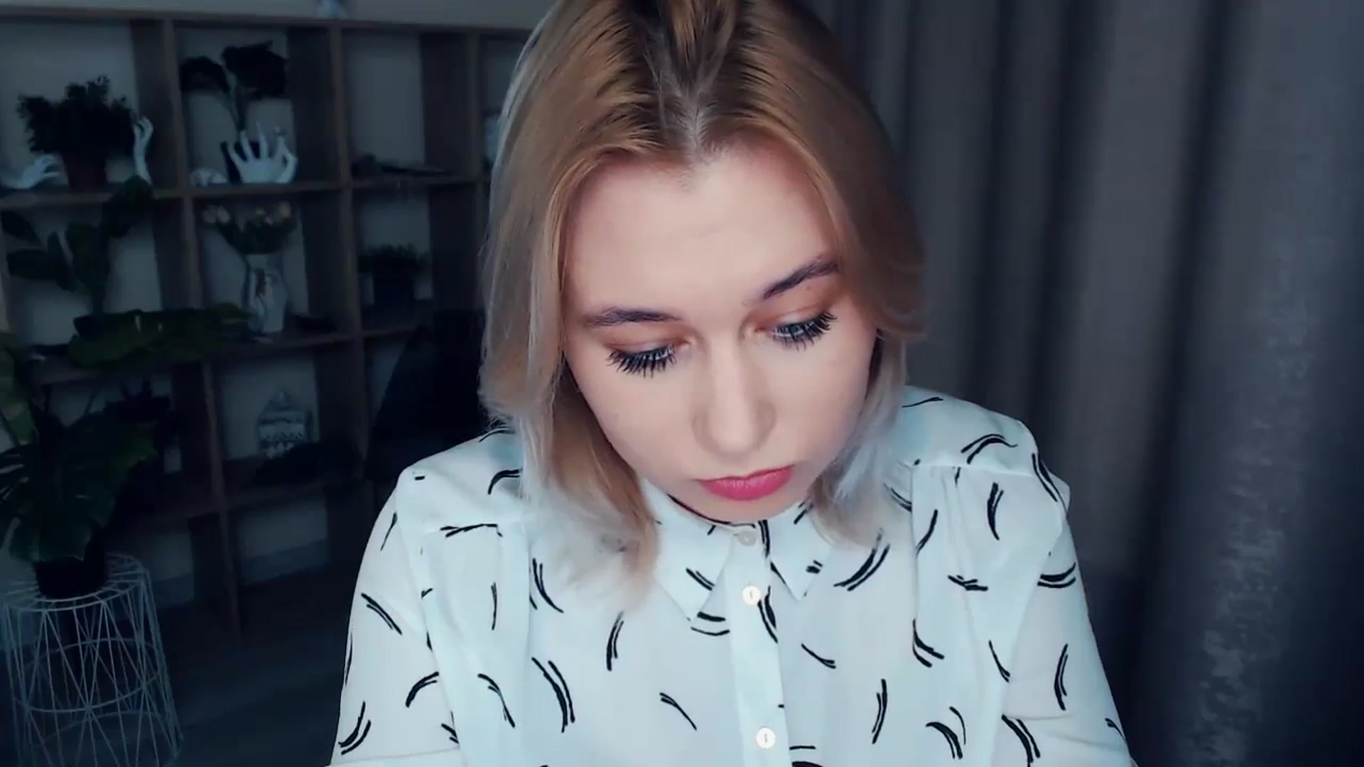 Gallery image thumbnail from Kukla_kolduna's myfreecams stream on, 12/29/2024, 15:50 image 15 of 20