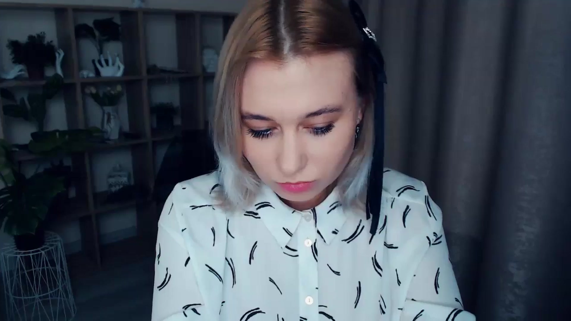 Gallery image thumbnail from Kukla_kolduna's myfreecams stream on, 12/29/2024, 15:50 image 5 of 20