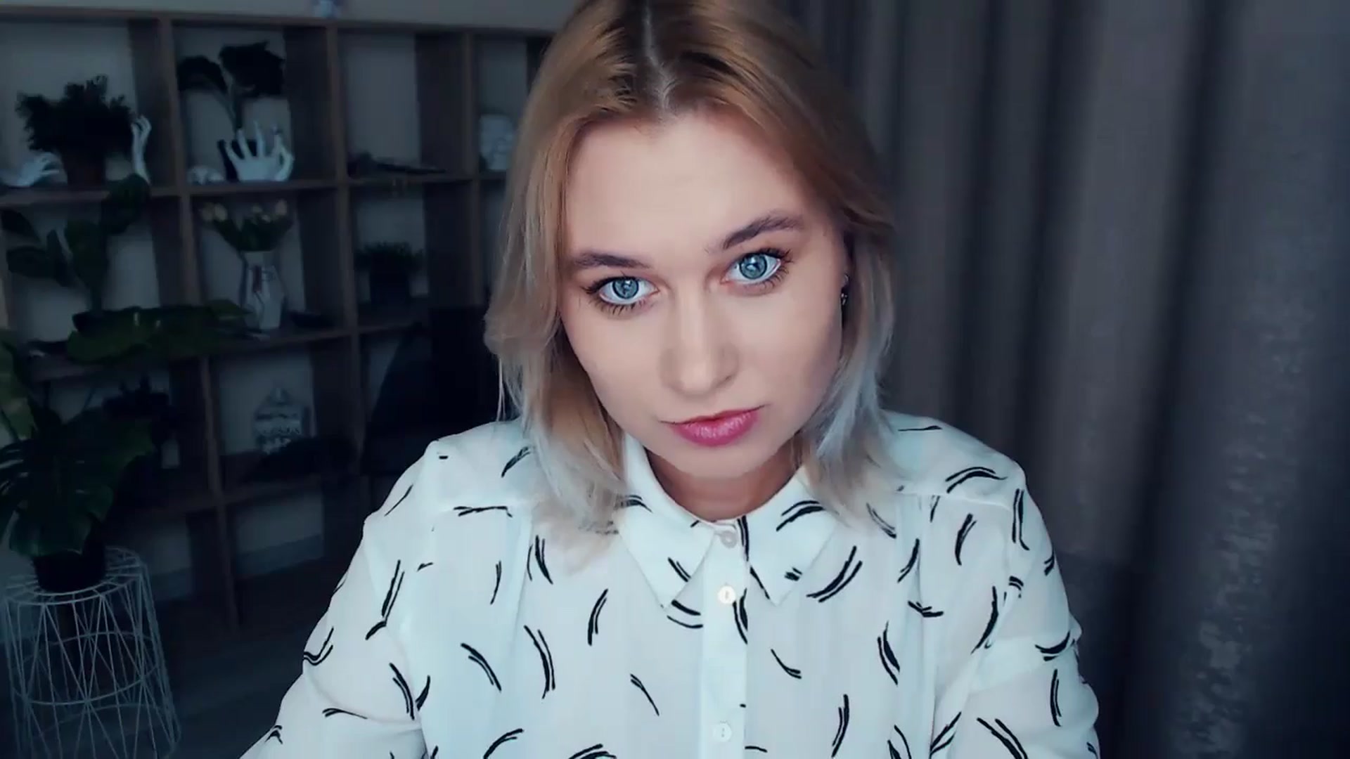 Gallery image thumbnail from Kukla_kolduna's myfreecams stream on, 12/29/2024, 15:50 image 10 of 20