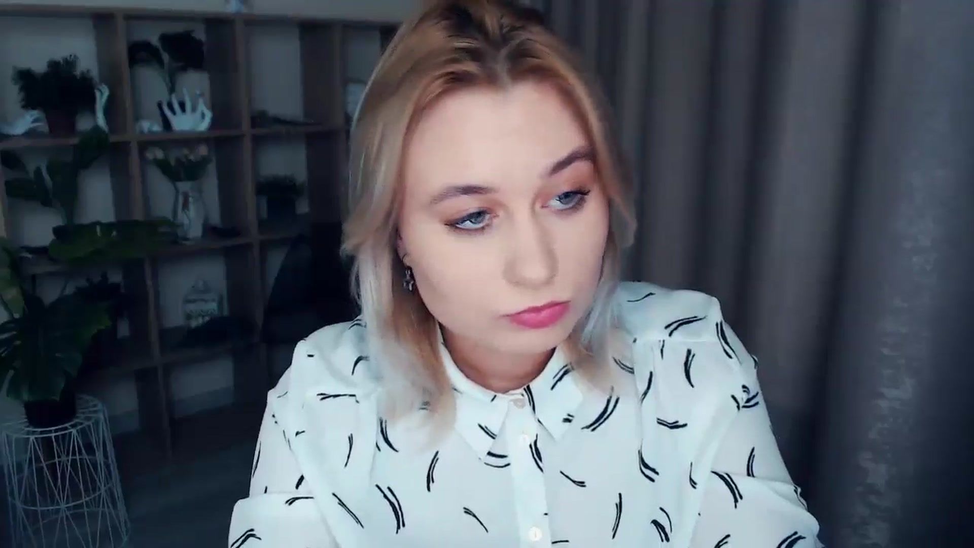 Gallery image thumbnail from Kukla_kolduna's myfreecams stream on, 12/29/2024, 15:50 image 17 of 20