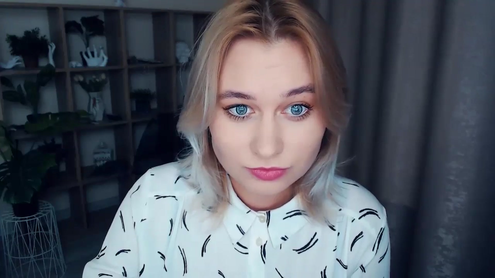 Gallery image thumbnail from Kukla_kolduna's myfreecams stream on, 12/29/2024, 15:50 image 13 of 20