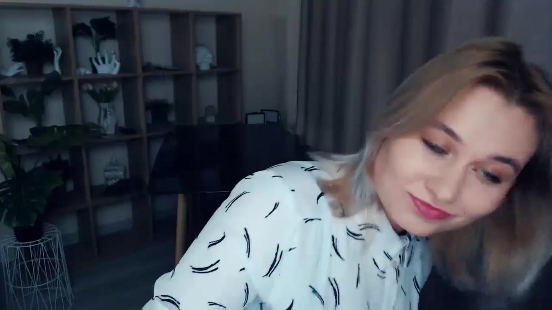 Gallery image thumbnail from Kukla_kolduna's myfreecams stream on, 12/29/2024, 15:50 image 11 of 20