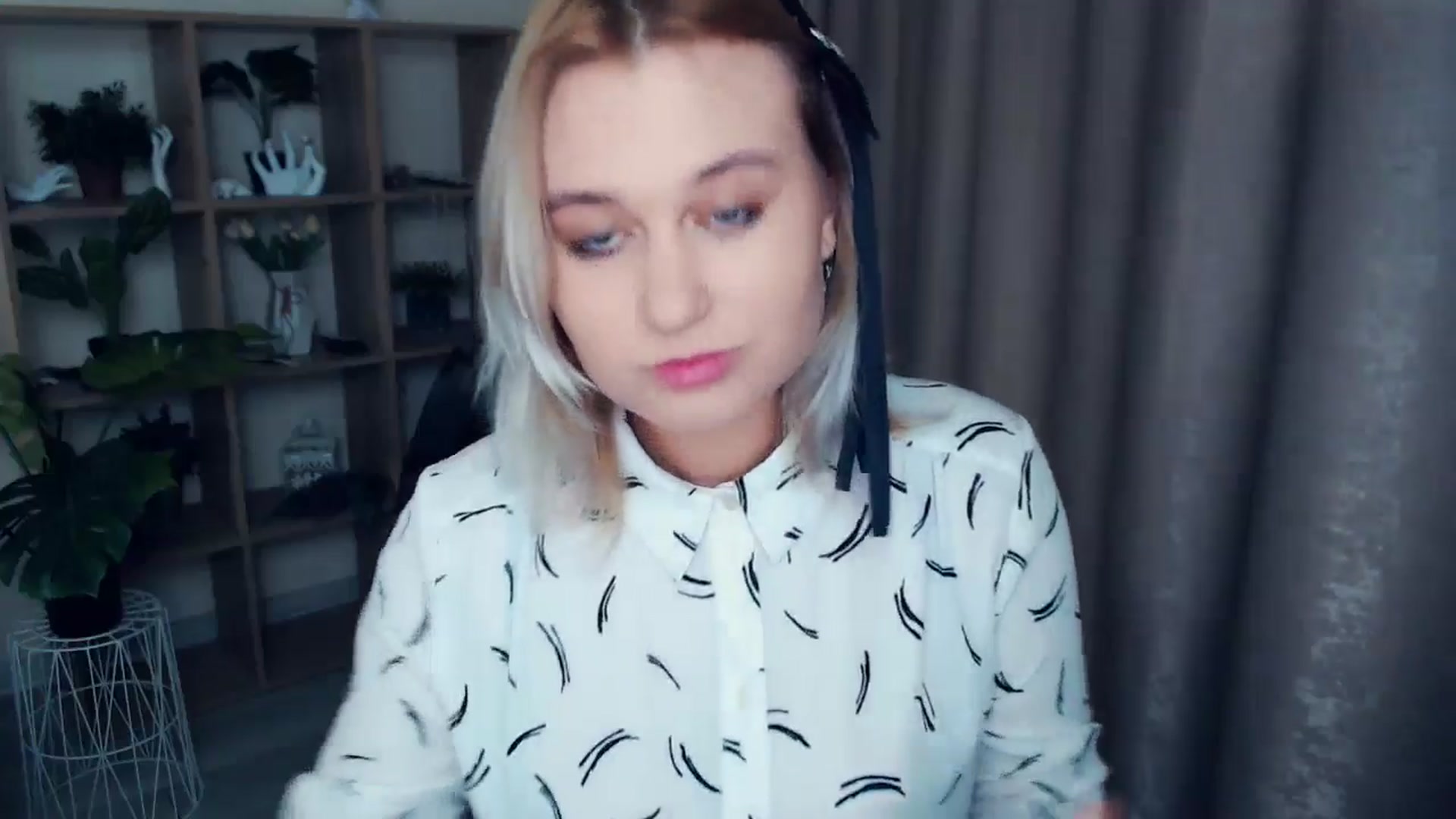 Gallery image thumbnail from Kukla_kolduna's myfreecams stream on, 12/29/2024, 15:50 image 2 of 20