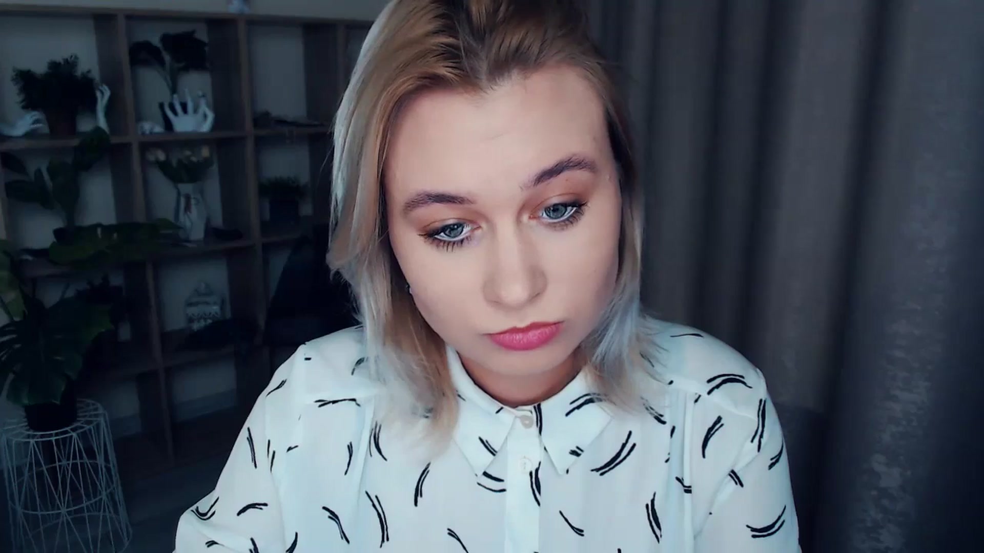 Gallery image thumbnail from Kukla_kolduna's myfreecams stream on, 12/29/2024, 15:50 image 14 of 20