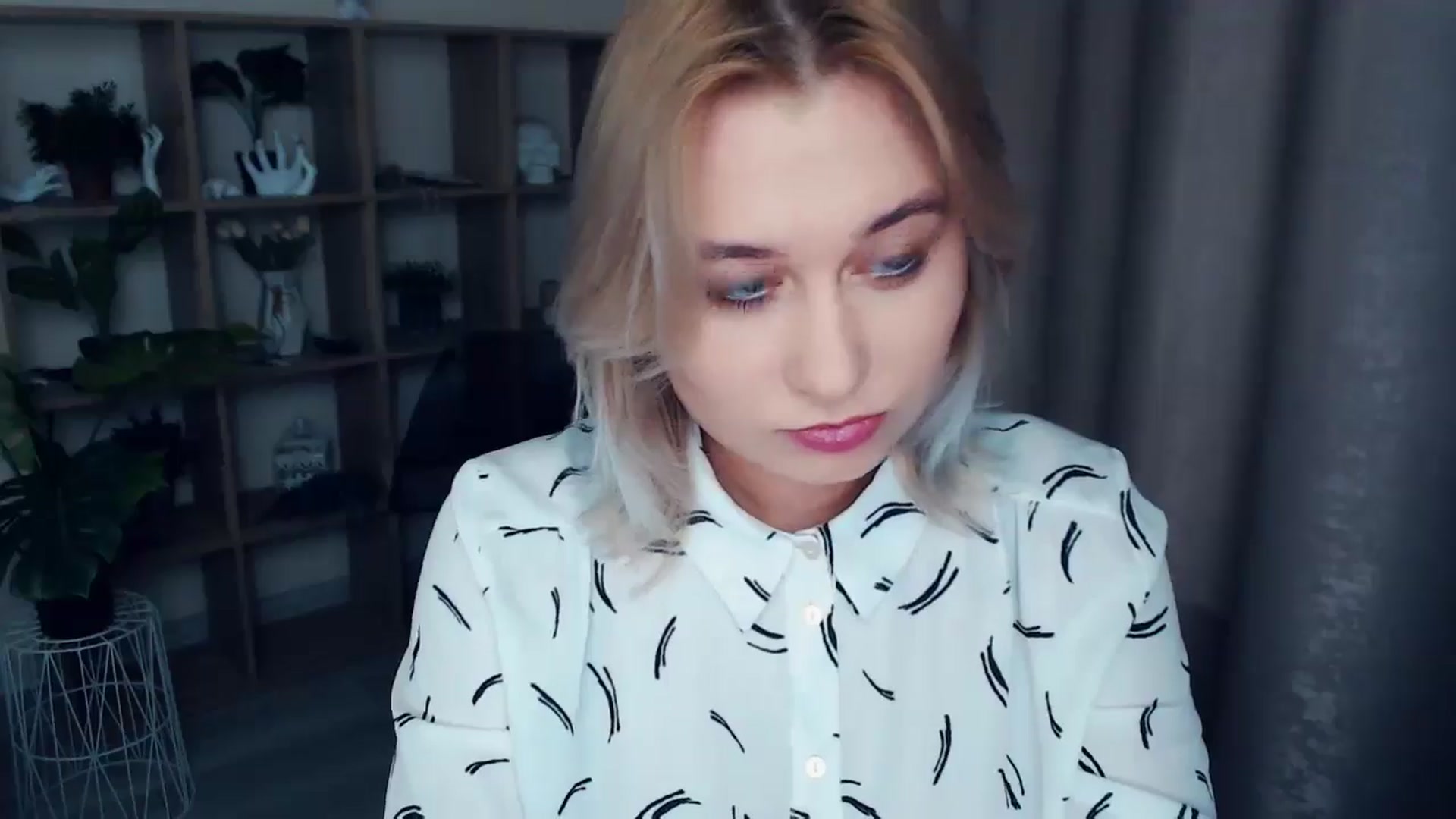 Gallery image thumbnail from Kukla_kolduna's myfreecams stream on, 12/29/2024, 15:50 image 8 of 20