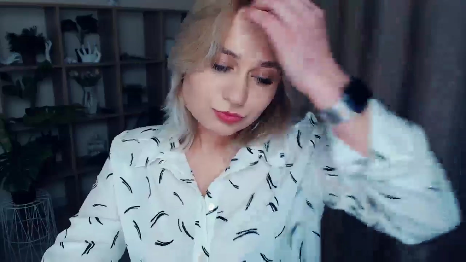 Gallery image thumbnail from Kukla_kolduna's myfreecams stream on, 12/29/2024, 17:21 image 11 of 20