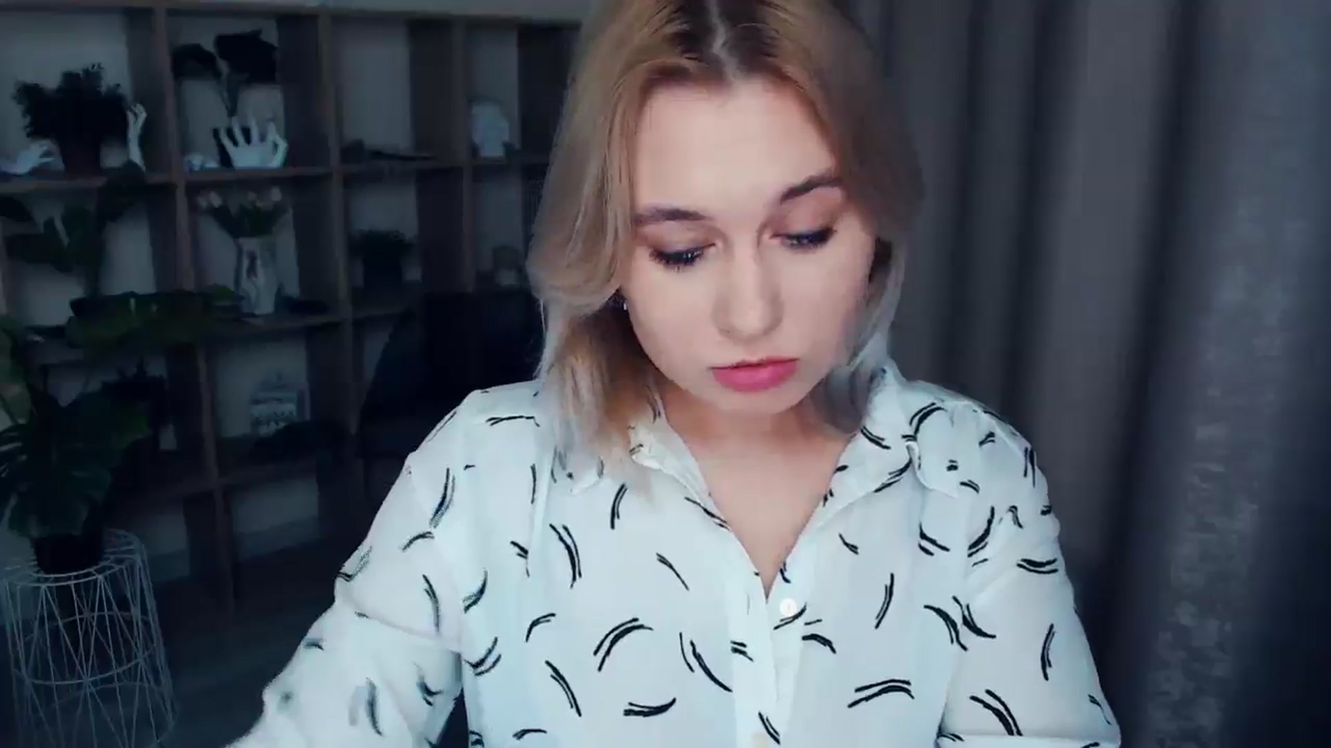 Gallery image thumbnail from Kukla_kolduna's myfreecams stream on, 12/29/2024, 17:21 image 18 of 20