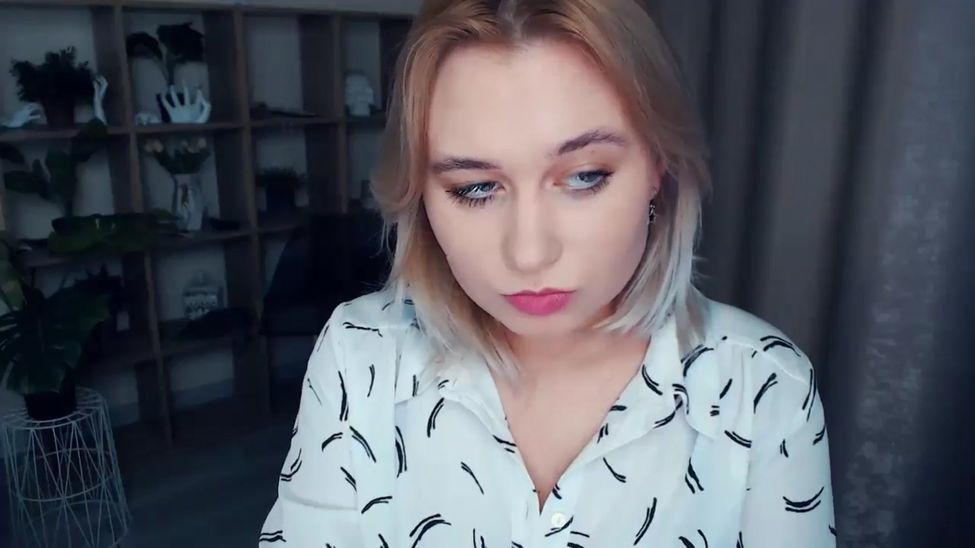 Gallery image thumbnail from Kukla_kolduna's myfreecams stream on, 12/29/2024, 17:21 image 16 of 20