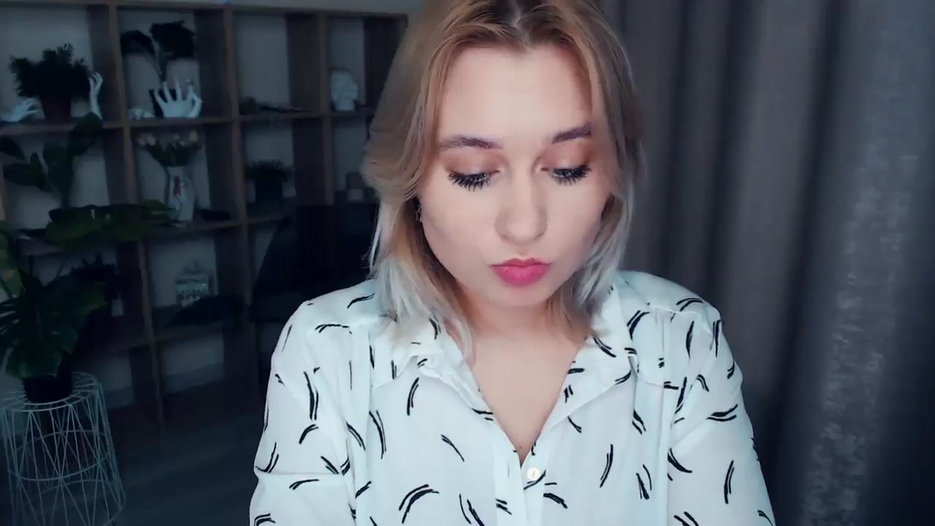 Gallery image thumbnail from Kukla_kolduna's myfreecams stream on, 12/29/2024, 17:21 image 20 of 20