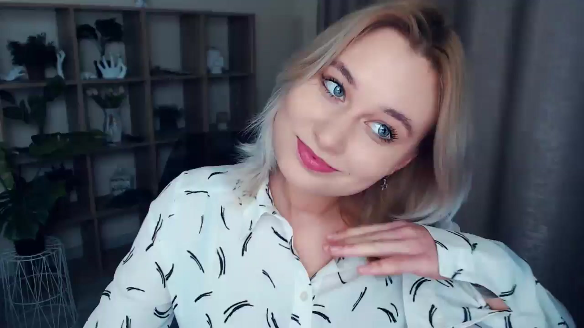 Gallery image thumbnail from Kukla_kolduna's myfreecams stream on, 12/29/2024, 17:21 image 1 of 20