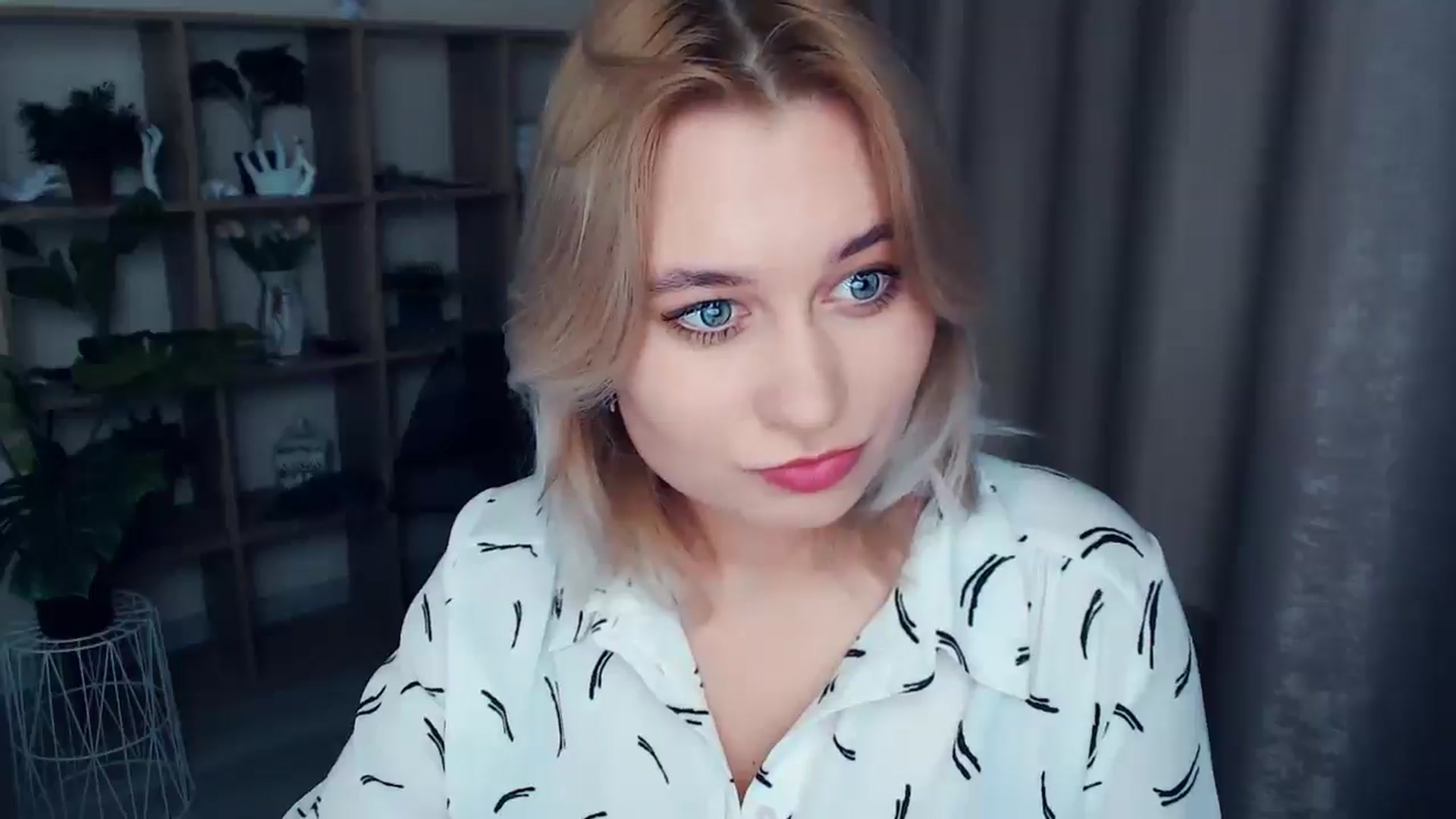 Gallery image thumbnail from Kukla_kolduna's myfreecams stream on, 12/29/2024, 17:21 image 14 of 20