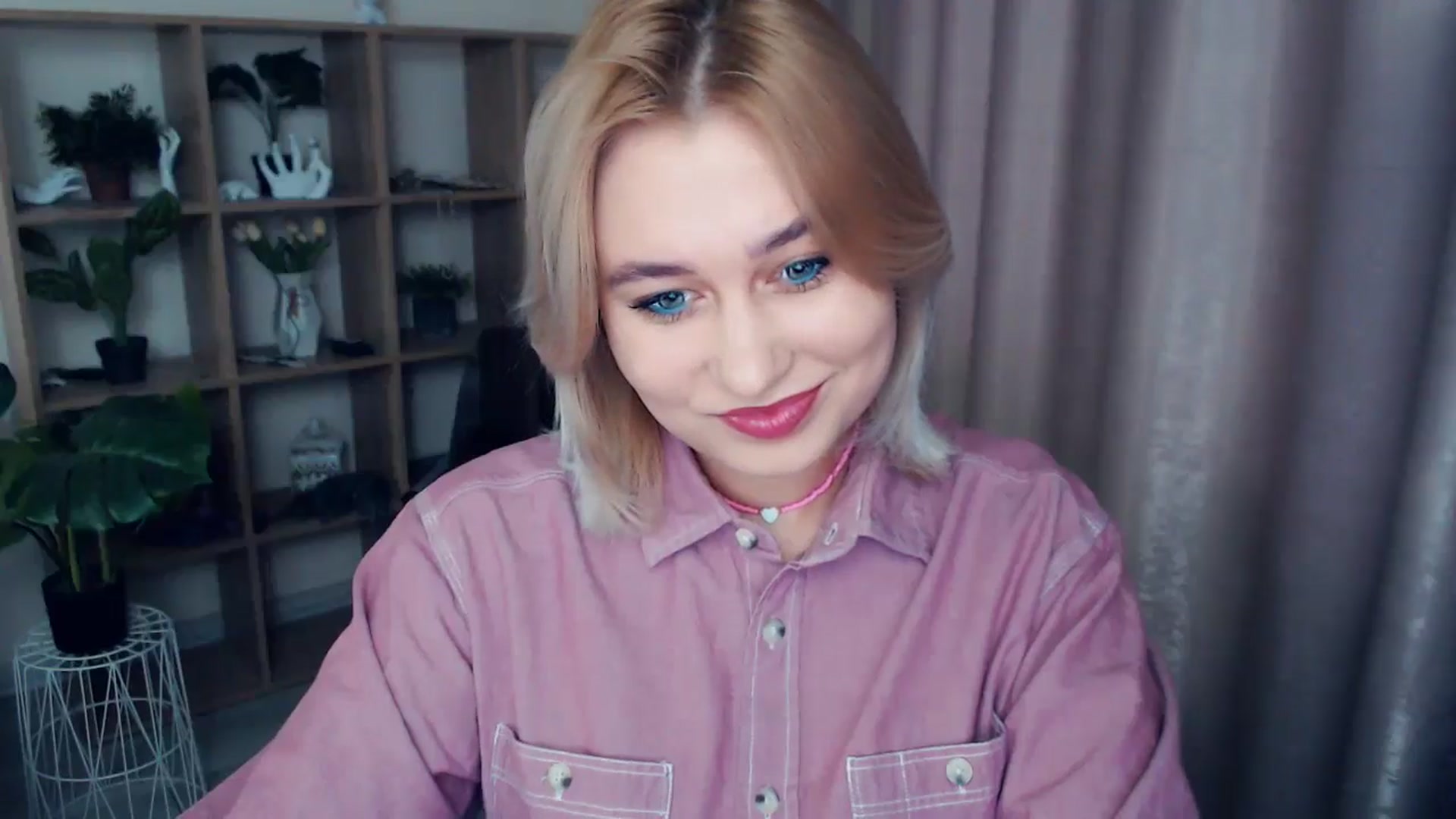Gallery image thumbnail from Kukla_kolduna's myfreecams stream on, 01/03/2025, 13:56 image 17 of 20