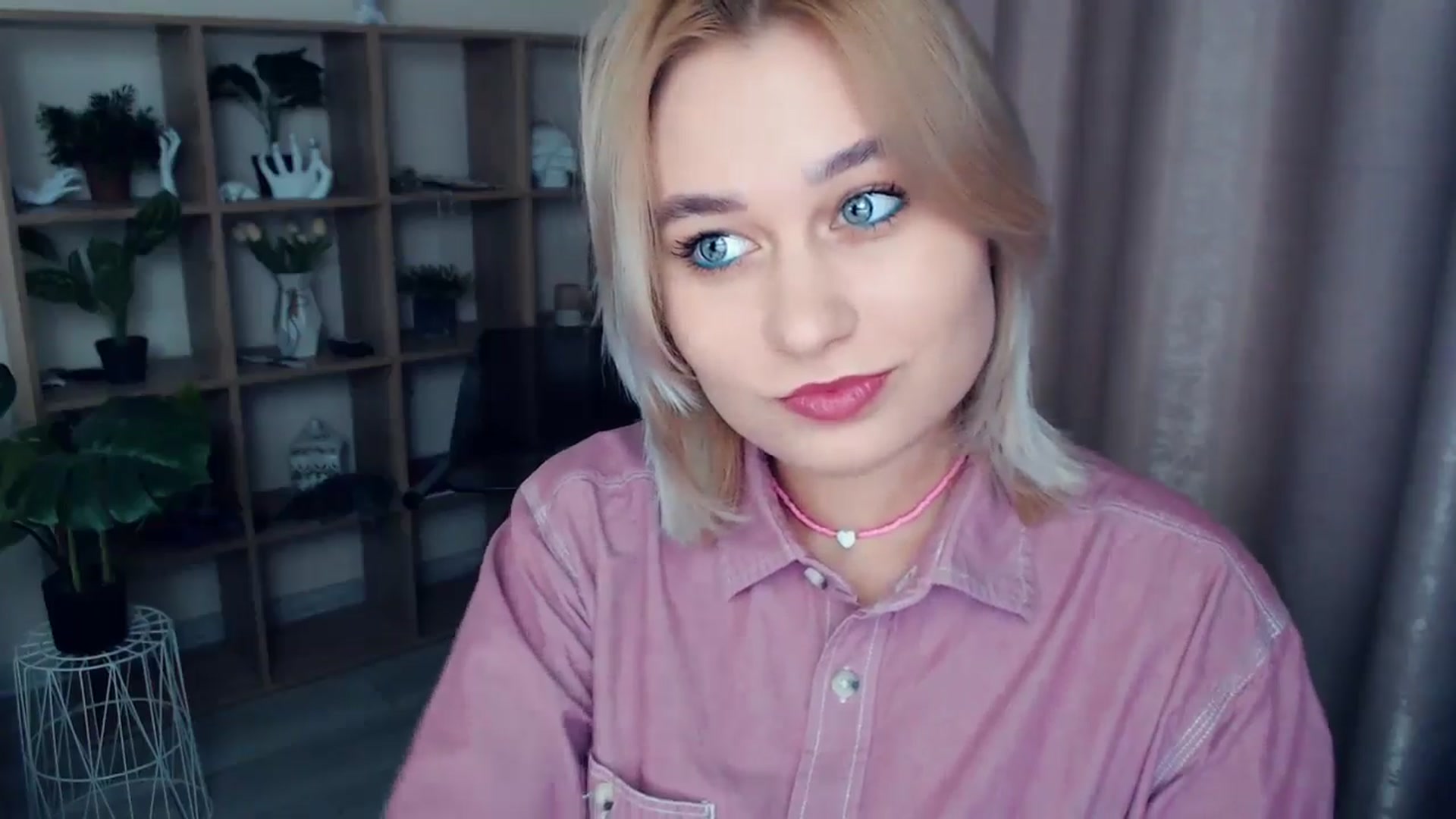 Gallery image thumbnail from Kukla_kolduna's myfreecams stream on, 01/03/2025, 13:56 image 16 of 20
