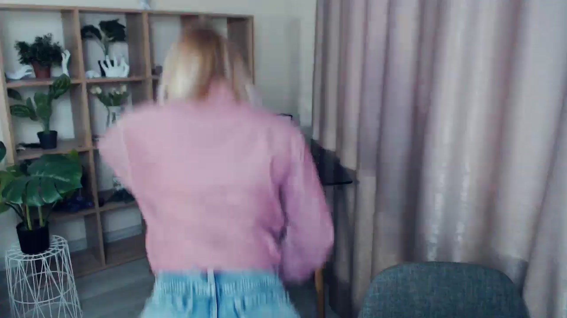 Gallery image thumbnail from Kukla_kolduna's myfreecams stream on, 01/03/2025, 13:56 image 18 of 20