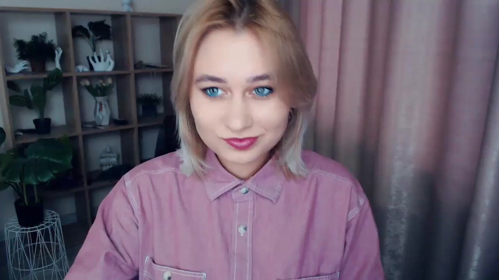 Gallery image thumbnail from Kukla_kolduna's myfreecams stream on, 01/03/2025, 13:56 image 1 of 20