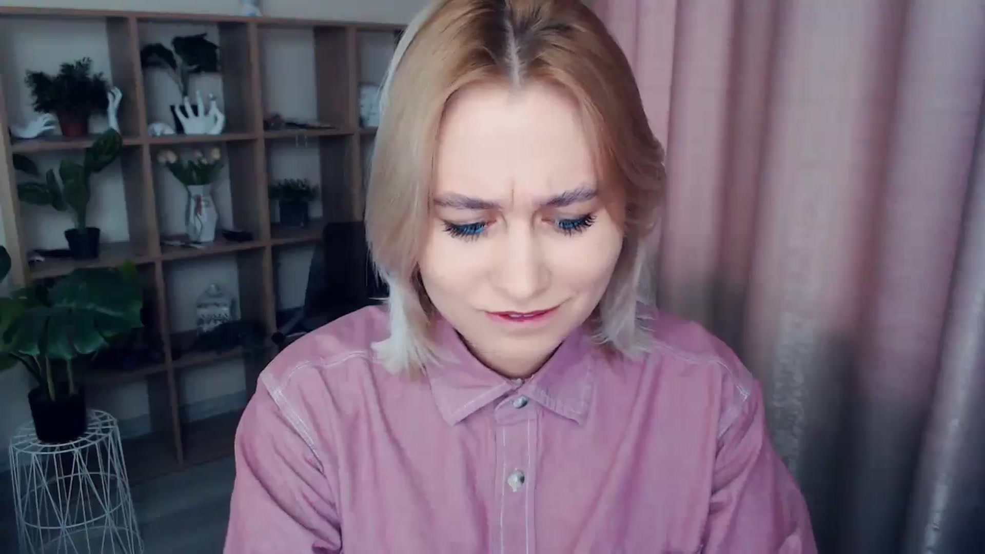 Gallery image thumbnail from Kukla_kolduna's myfreecams stream on, 01/03/2025, 13:56 image 4 of 20