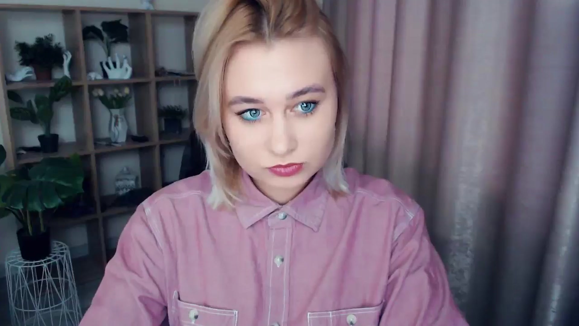 Gallery image thumbnail from Kukla_kolduna's myfreecams stream on, 01/03/2025, 13:56 image 10 of 20