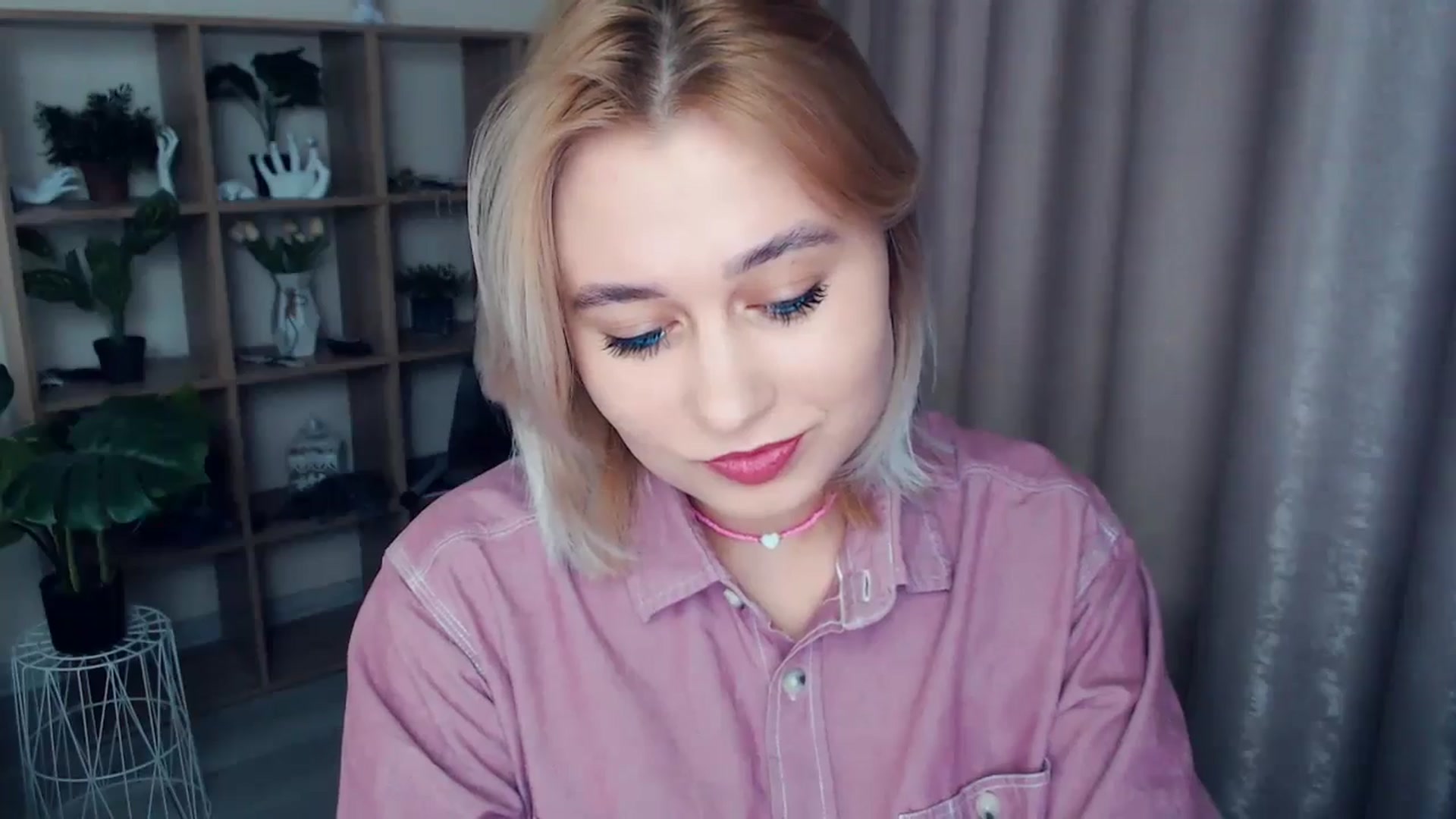 Gallery image thumbnail from Kukla_kolduna's myfreecams stream on, 01/03/2025, 13:56 image 19 of 20