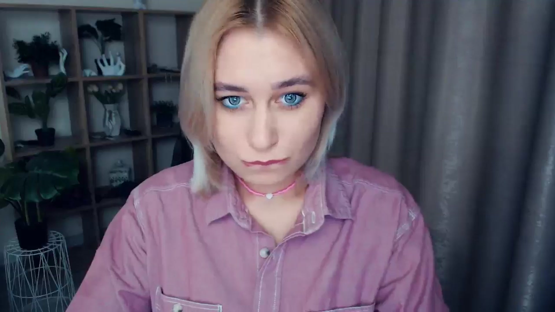 Gallery image thumbnail from Kukla_kolduna's myfreecams stream on, 01/03/2025, 15:32 image 13 of 20