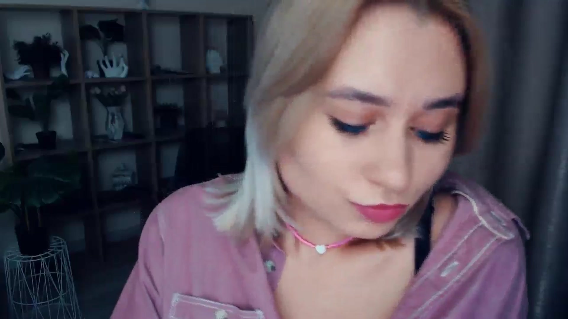 Gallery image thumbnail from Kukla_kolduna's myfreecams stream on, 01/03/2025, 15:32 image 16 of 20