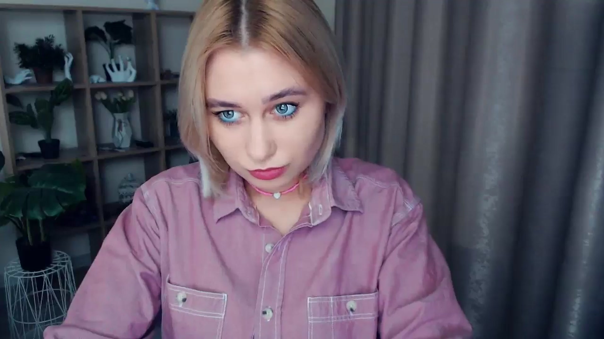 Gallery image thumbnail from Kukla_kolduna's myfreecams stream on, 01/03/2025, 15:32 image 12 of 20