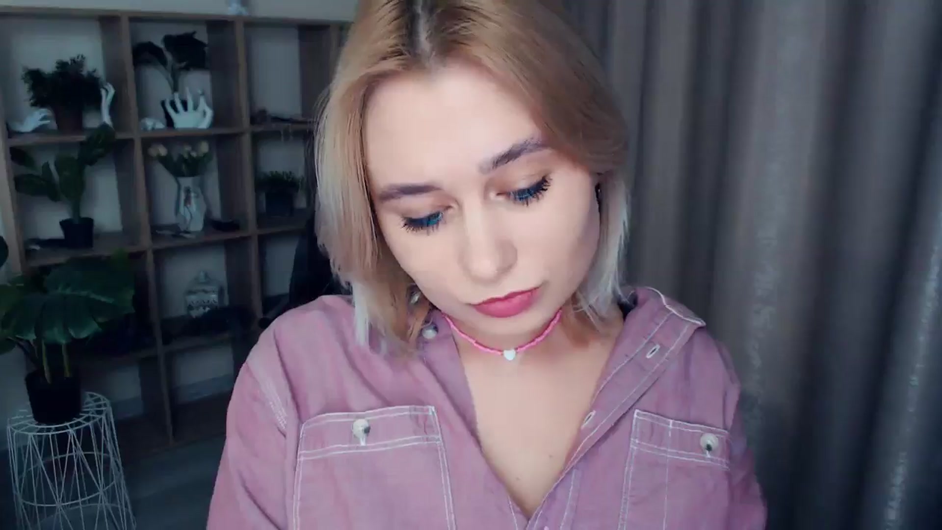 Gallery image thumbnail from Kukla_kolduna's myfreecams stream on, 01/03/2025, 15:32 image 14 of 20